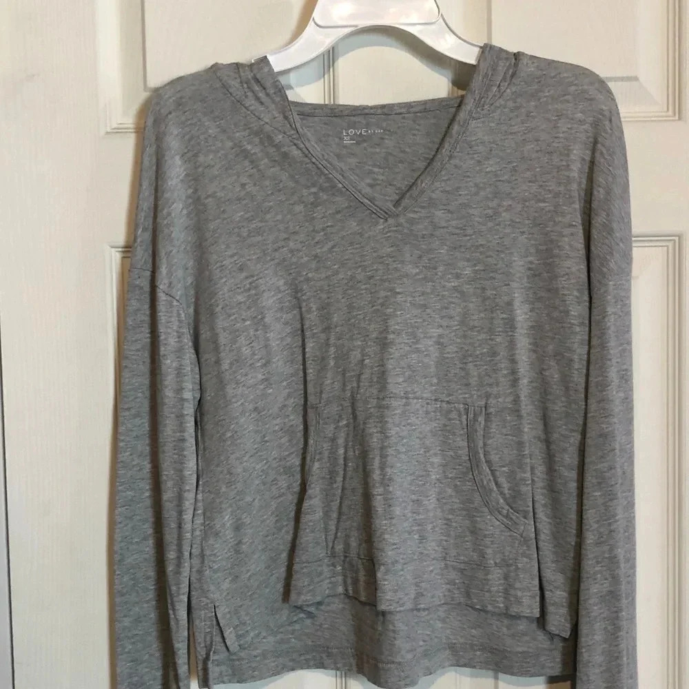 Love by Gap Women’s XS Grey Sweatshirt Hoodie Lightweight Y2K GUC